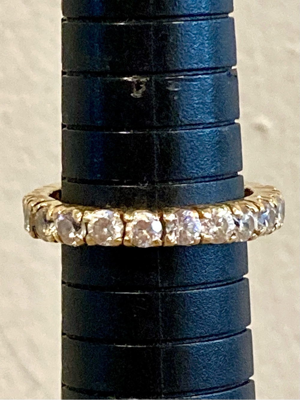 Gold Tone Eternity Band Ring Clear Stones Size 8 - Has a Crack - Picture 9 of 17